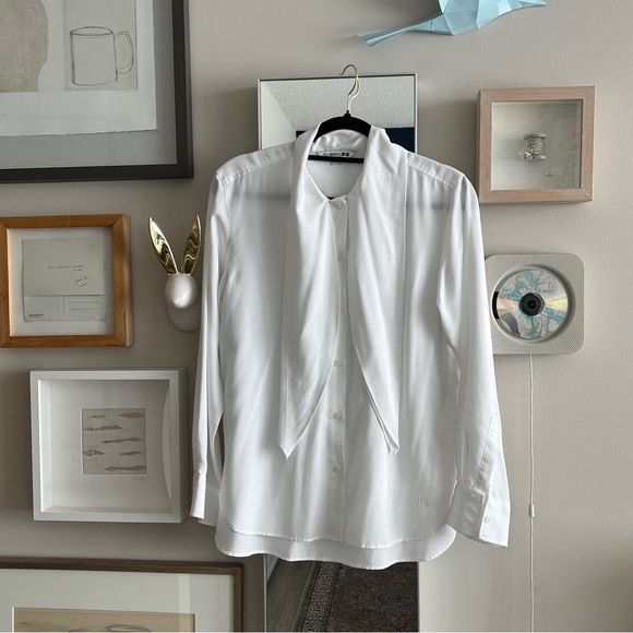 *SOLD* Uniqlo JW Anderson tie neck blouse, szS - Picture 2 of 6